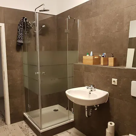 Apartment Gottschedtstr. - Zentrums- Und Stadionsnah, 34qm