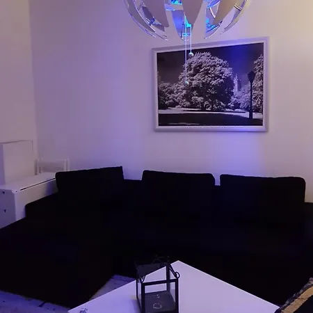 Gottschedtstr. - Zentrums- Und Stadionsnah, 34qm Apartment *